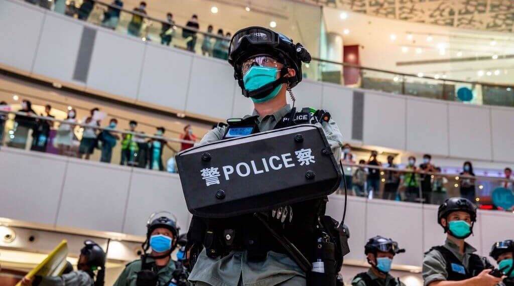 Hongkongs politi udsteder arrestordrer mod 19 aktivister i udlandet – belønninger på op til HK$1 mio